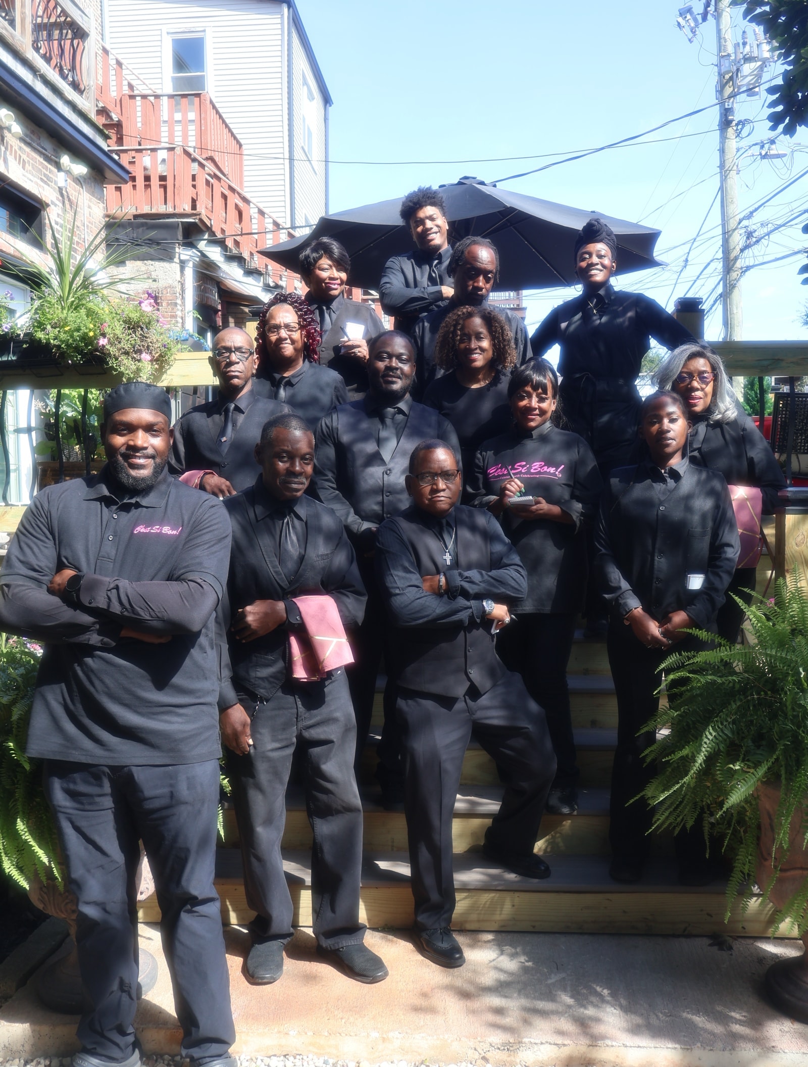C'est Si Bon full team photo